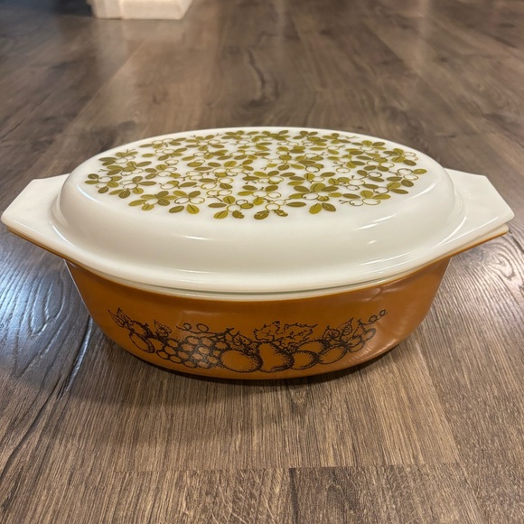 Pyrex | Kitchen | Vintage Rare Pyrex Gold Orchard Fruit 12 Quart ...